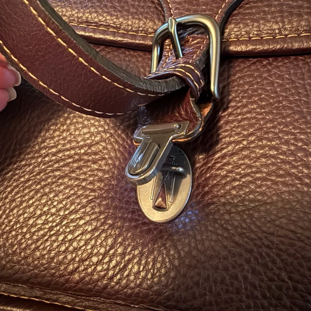 Allen Edmonds American Grain Collection Slim Briefcase in Dark Brown